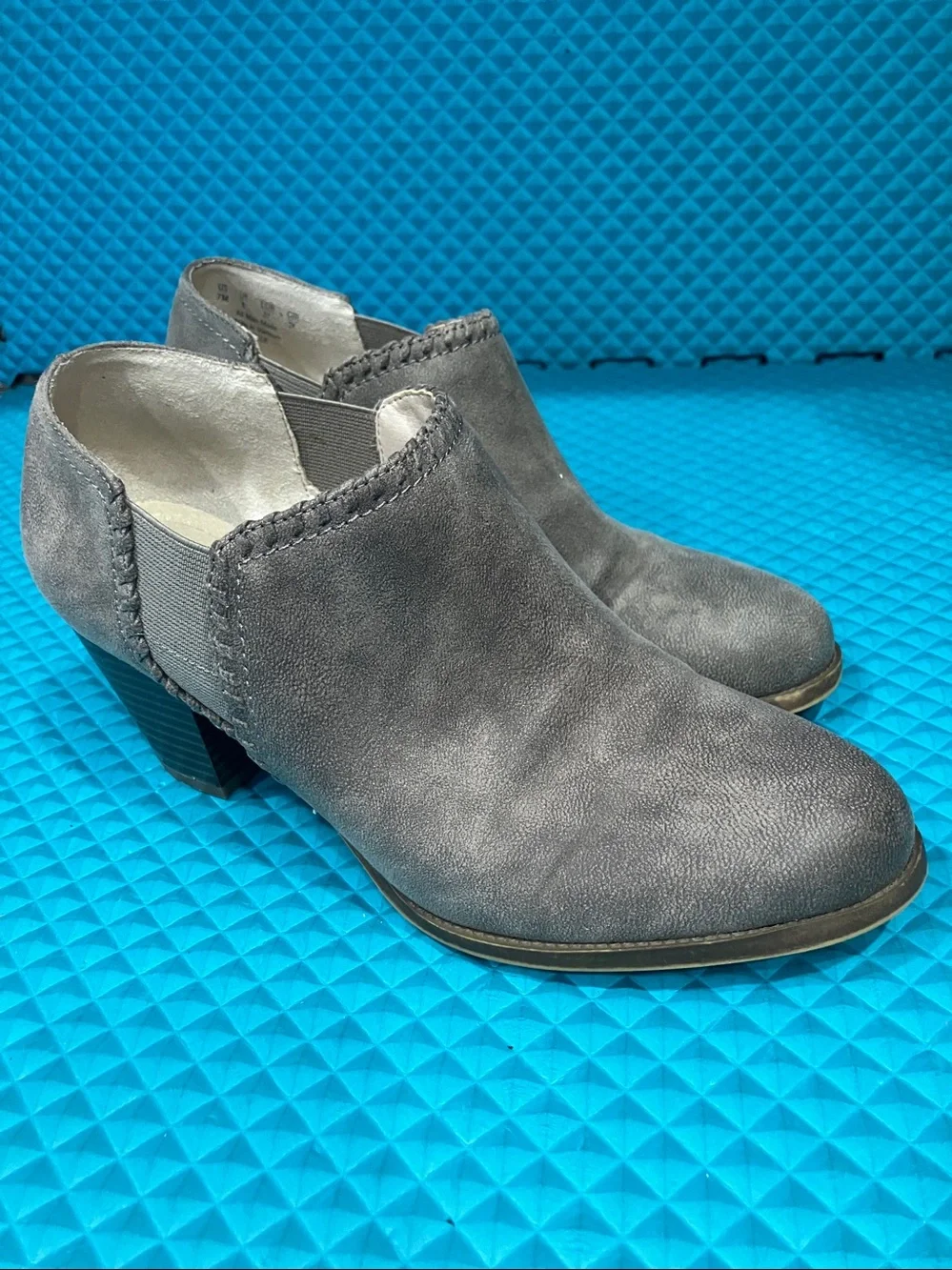 LifeStride Women Joelle Velocity Memory Foam Ankle Bootie’s | 7